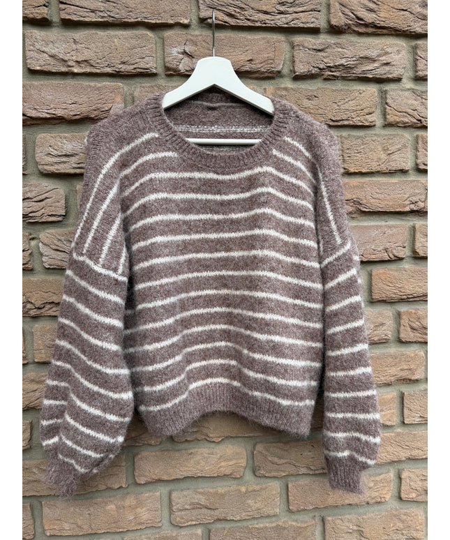 Kurzer Strickpullover mit Streifen | braun