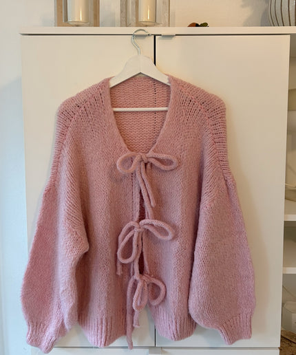 Strickjacke mit Schleifen | versch. Farben