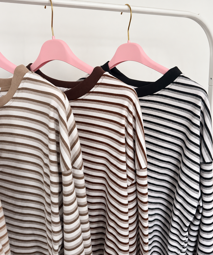 Gestreiftes Ripp-Shirt mit Knopfleiste | versch. Farben