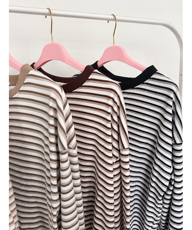 Gestreiftes Ripp-Shirt mit Knopfleiste | versch. Farben