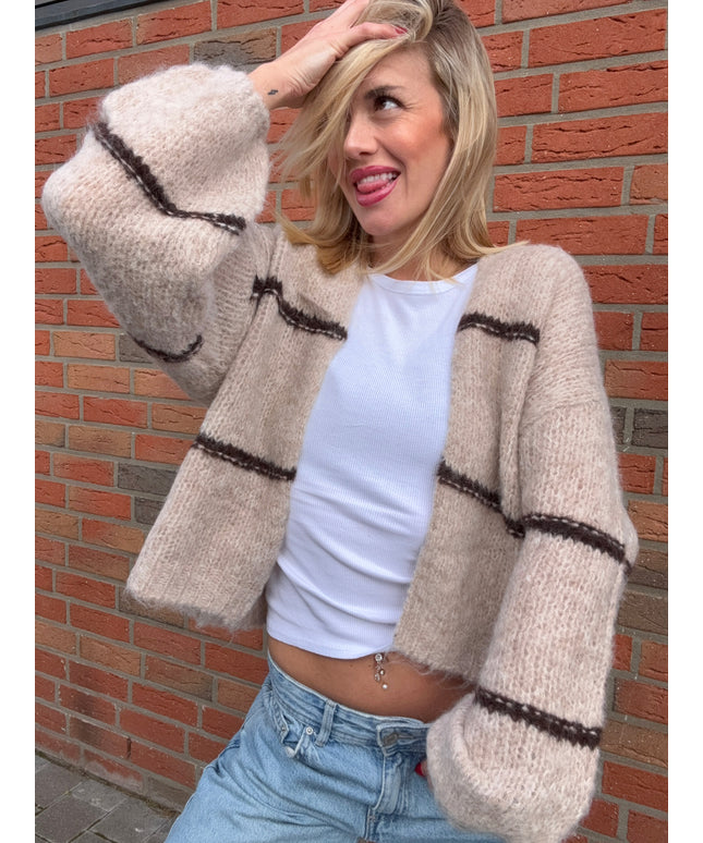 Kuschelige Strickjacke mit Streifen