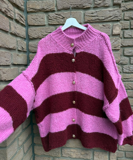 Oversize Strickjacke mit goldenen Knöpfen | gestreift | bordeaux