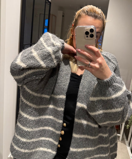 Oversized Strickjacke mit Puffärmeln | gestreift | versch. Farben