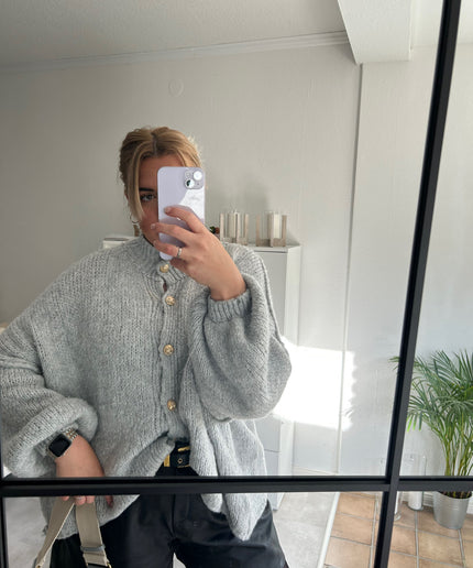 Oversized Strickjacke mit goldenen Knöpfen | versch. Farben