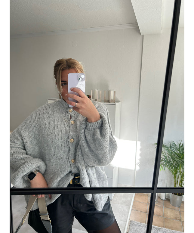 Oversized Strickjacke mit goldenen Knöpfen | versch. Farben