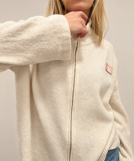Strickjacke mit Zip Reißverschluss und Patch | versch. Farben