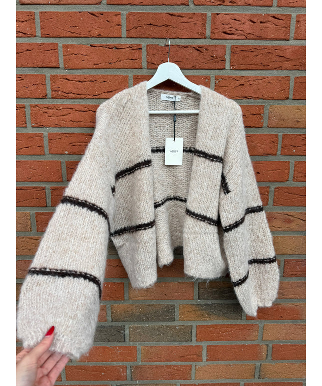 Kuschelige Strickjacke mit Streifen