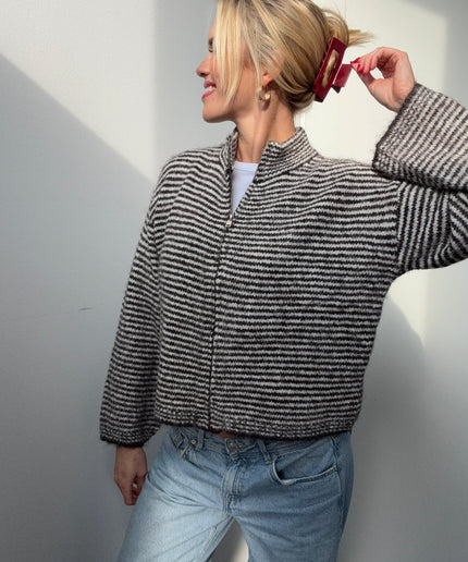 Strickjacke mit Zipper | dunkelbraun weiß
