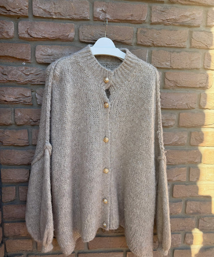 Oversized Strickjacke mit goldenen Knöpfen | versch. Farben