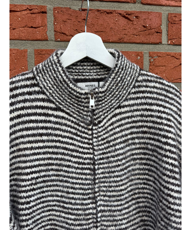Strickjacke mit Zipper | dunkelbraun weiß