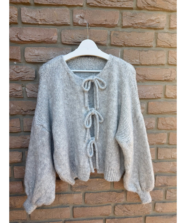Strickjacke mit Schleifen | versch. Farben