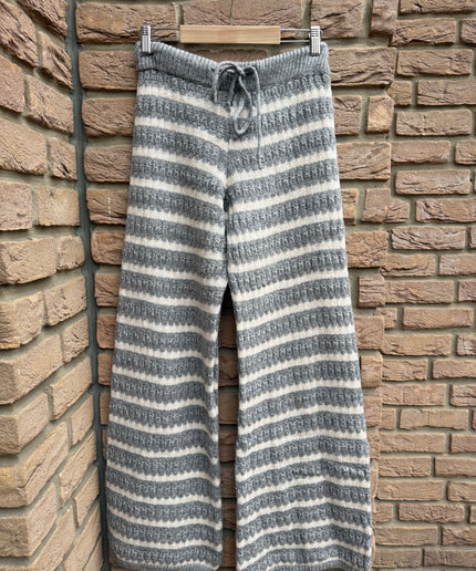 Bunte Strickhose | grau weiß