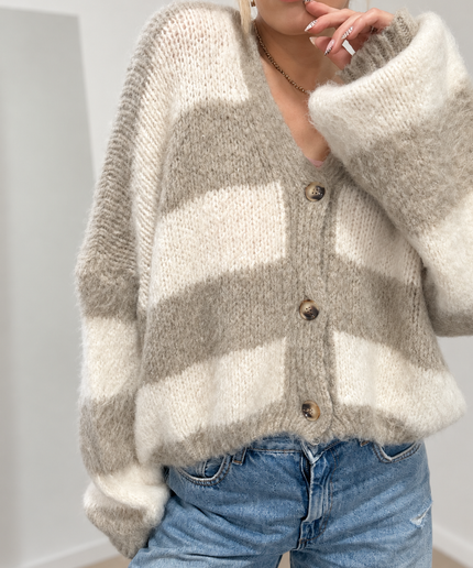Kuschelige gestreifte Strickjacke mit Knopfleiste | Beige/Creme