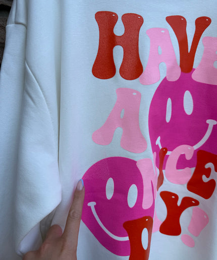 B-Ware | Sweatshirt mit Print „Happy Day“ und Charm-Anhänger