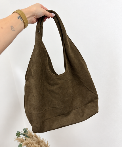 Kelly Shopper Tasche Hobo Bag in Wildleder-Optik mit Nieten | Khaki