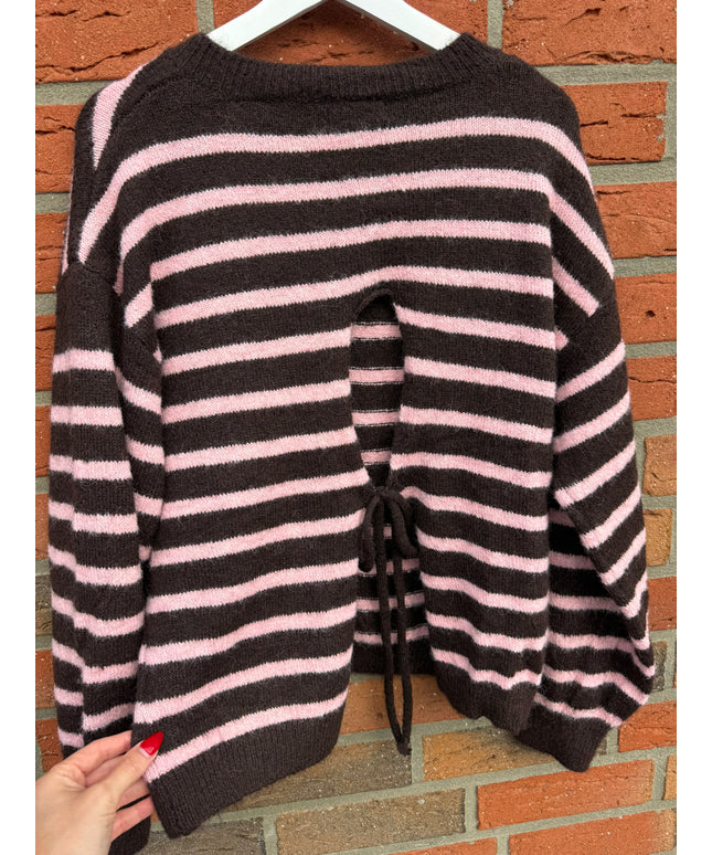 Gestreifte Strickjacke mit offenem Rücken und Love Patch
