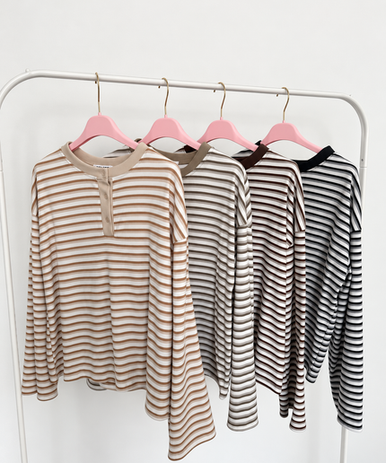Gestreiftes Ripp-Shirt mit Knopfleiste | versch. Farben