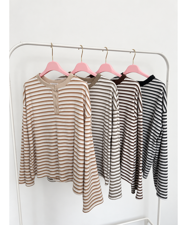 Gestreiftes Ripp-Shirt mit Knopfleiste | versch. Farben