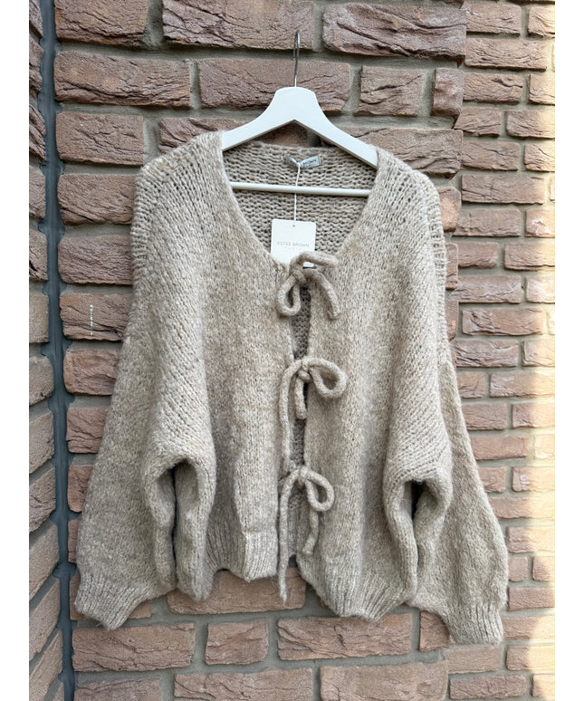 Strickjacke mit Schleifen | versch. Farben