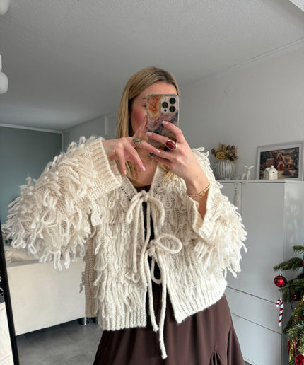 Strickjacke mit Fransen & Schleifen | creme