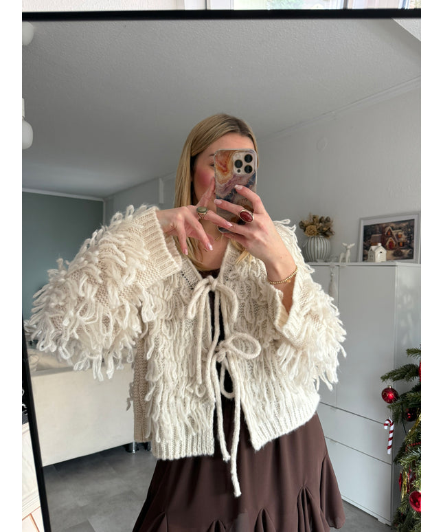 Strickjacke mit Fransen & Schleifen | creme