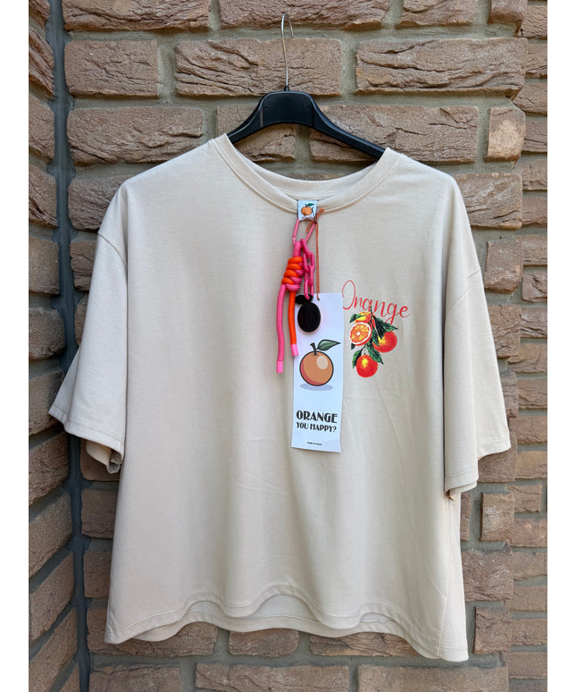 B-Ware | Regular-Fit Boxy-T-Shirt mit orangefarbenem Print und Charm-Anhänger