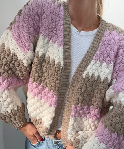 Bunt gestreifte Strickjacke aus Grobstrick