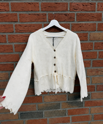 Strickjacke mit Lochstrickmuster - Creme
