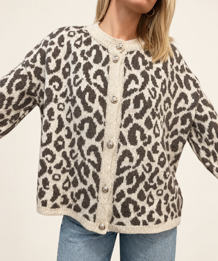 Leo Strickjacke mit goldenen Knöpfen