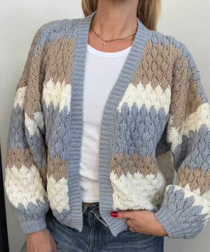 Bunt gestreifte Strickjacke aus Grobstrick