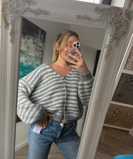 Gestreifte Strickjacke | grau