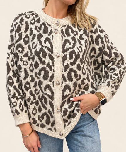 Leo Strickjacke mit goldenen Knöpfen