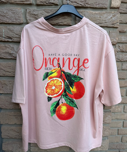 B-Ware | Regular-Fit Boxy-T-Shirt mit orangefarbenem Print und Charm-Anhänger | rosa