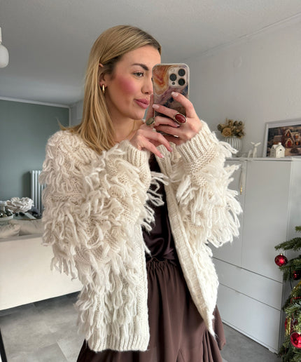 Strickjacke mit Fransen | creme