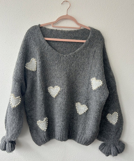 Pullover mit Herzmuster & Perlen